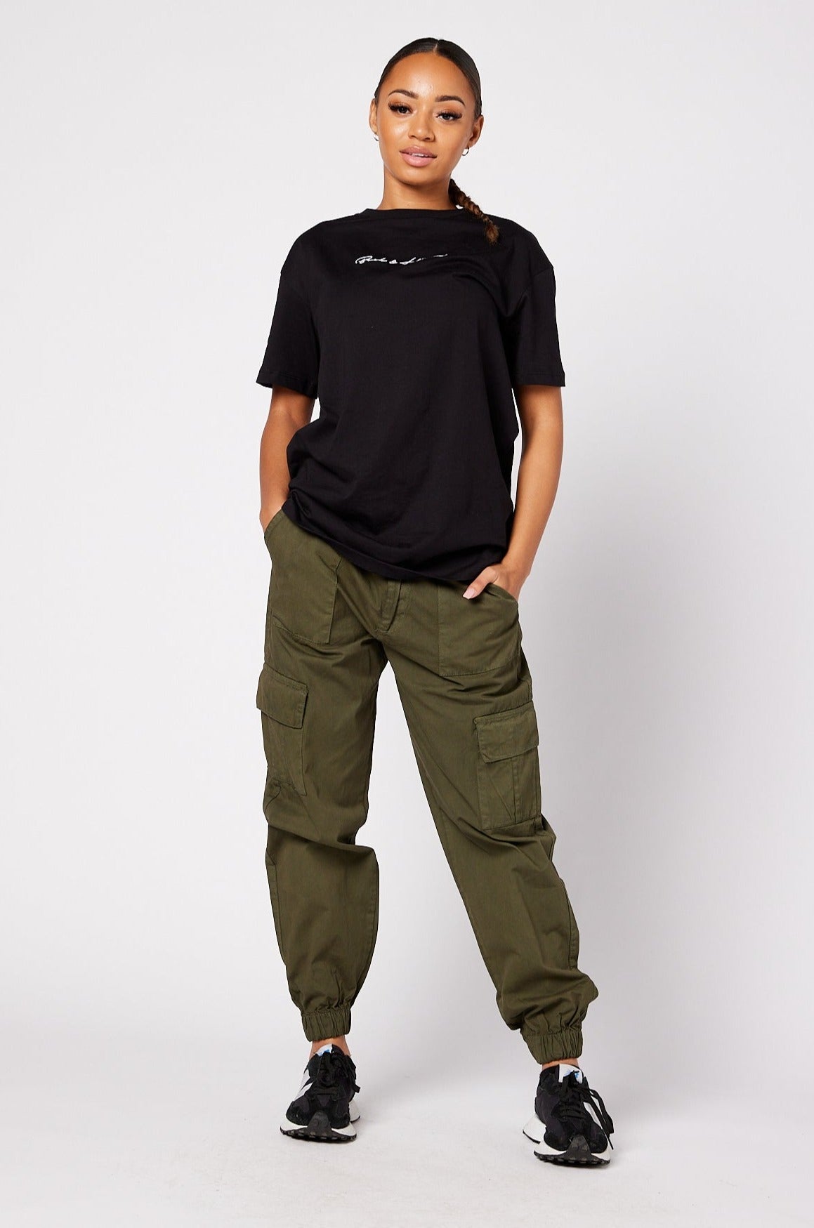 LOUISE T-SHIRT- BLACK
