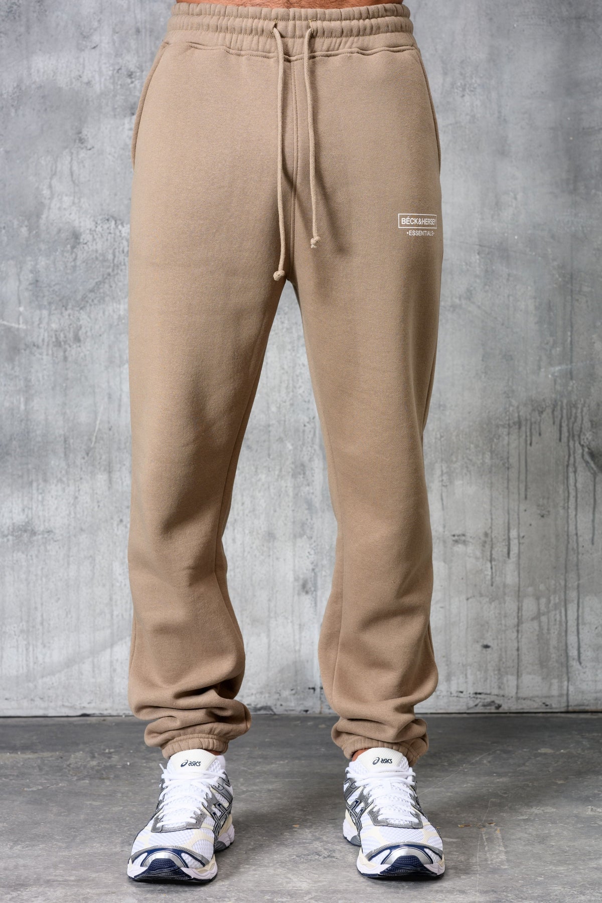 ESSENTIALS HOODY TEE & JOGGER SET - STONE