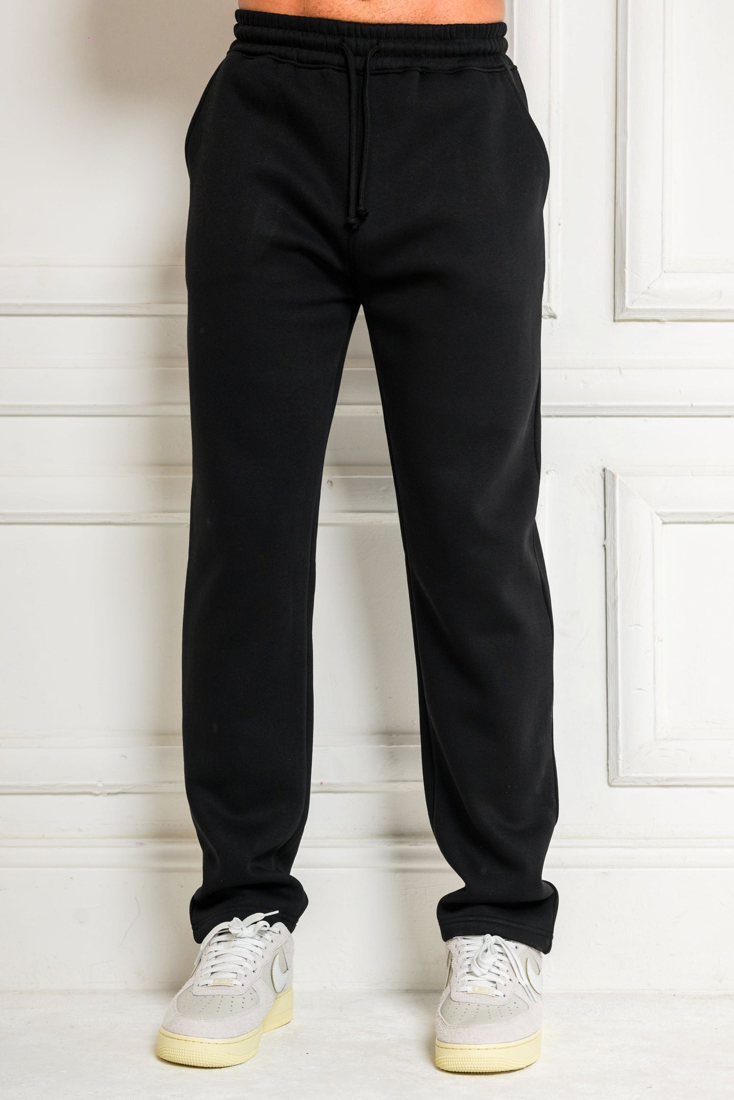 FELIX STRAIGHT LEG JOGGERS - BLACK