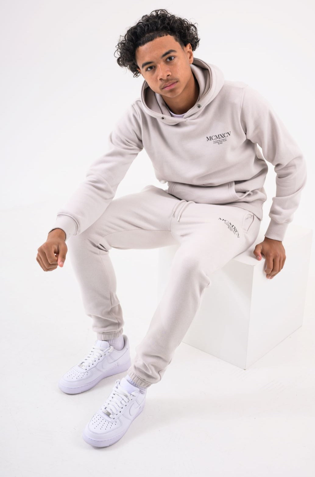 GLACIER BOYS JOGGER - OFF WHITE