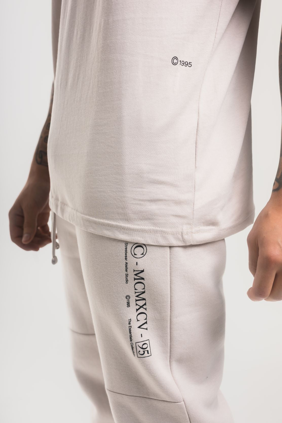 CARDINAL JOGGERS - OFF WHITE