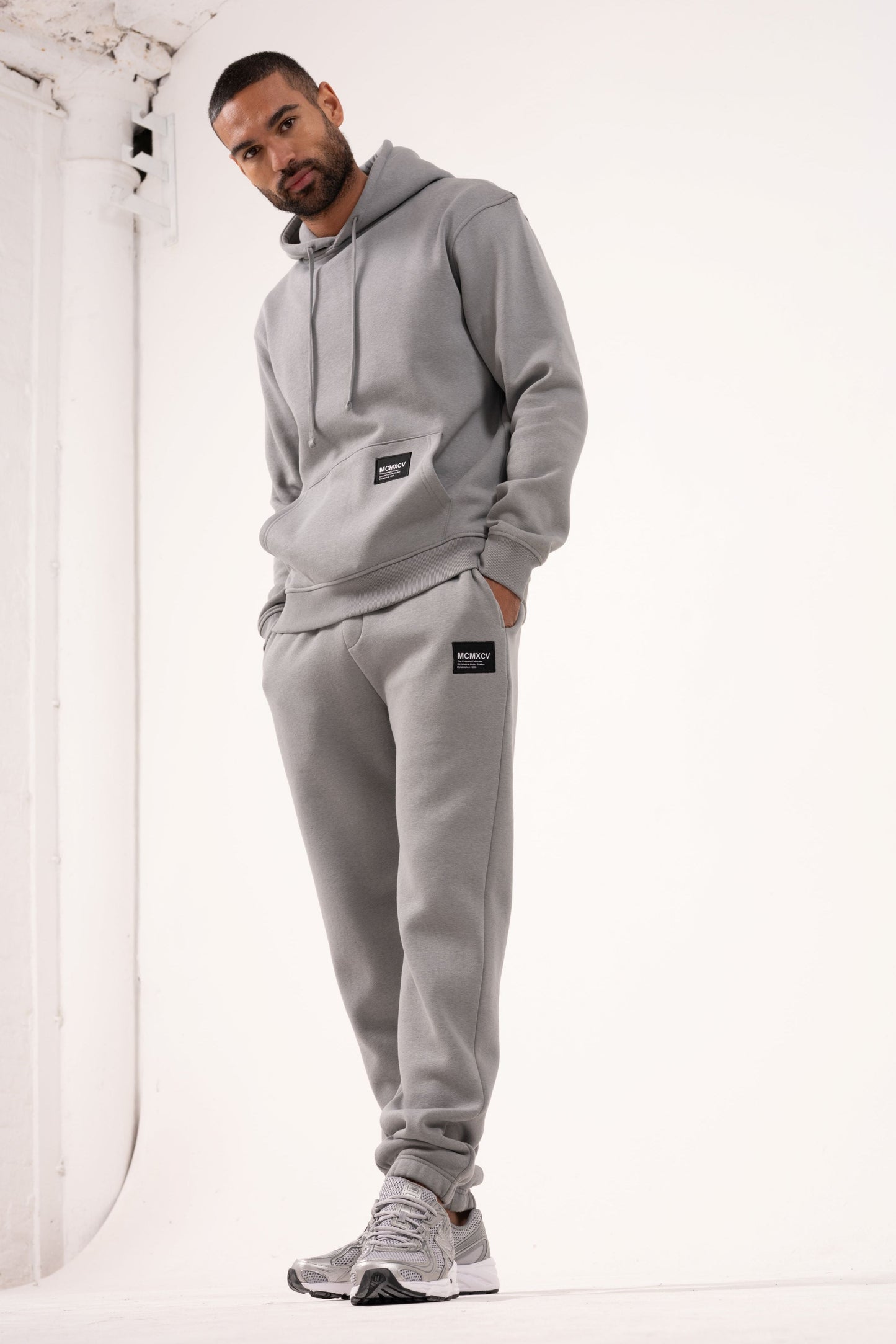 APOLLO TRACKSUIT - LAVA GREY