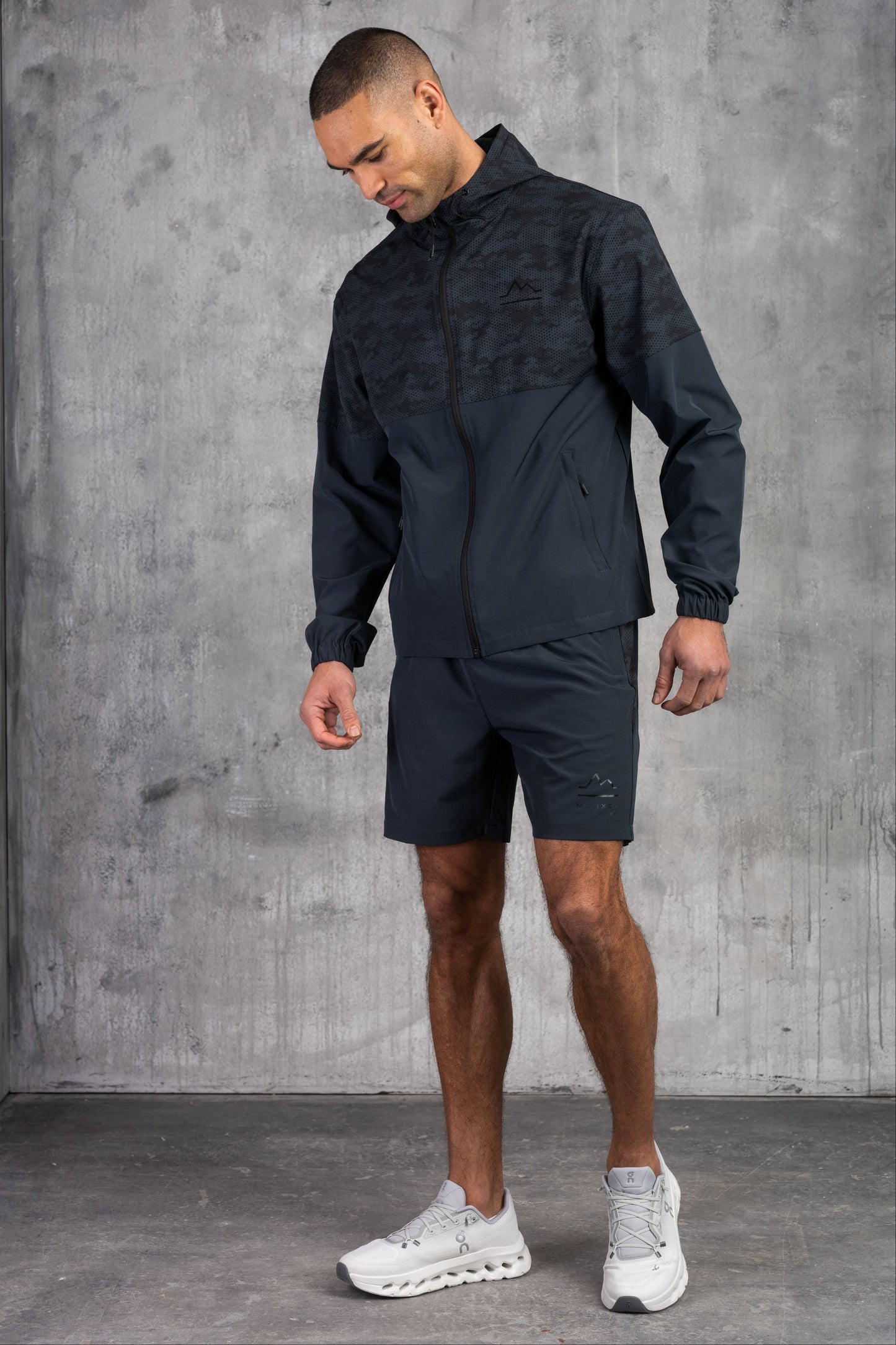 ARMOUR WINDBREAKER JACKET - OMBRE/BLACK