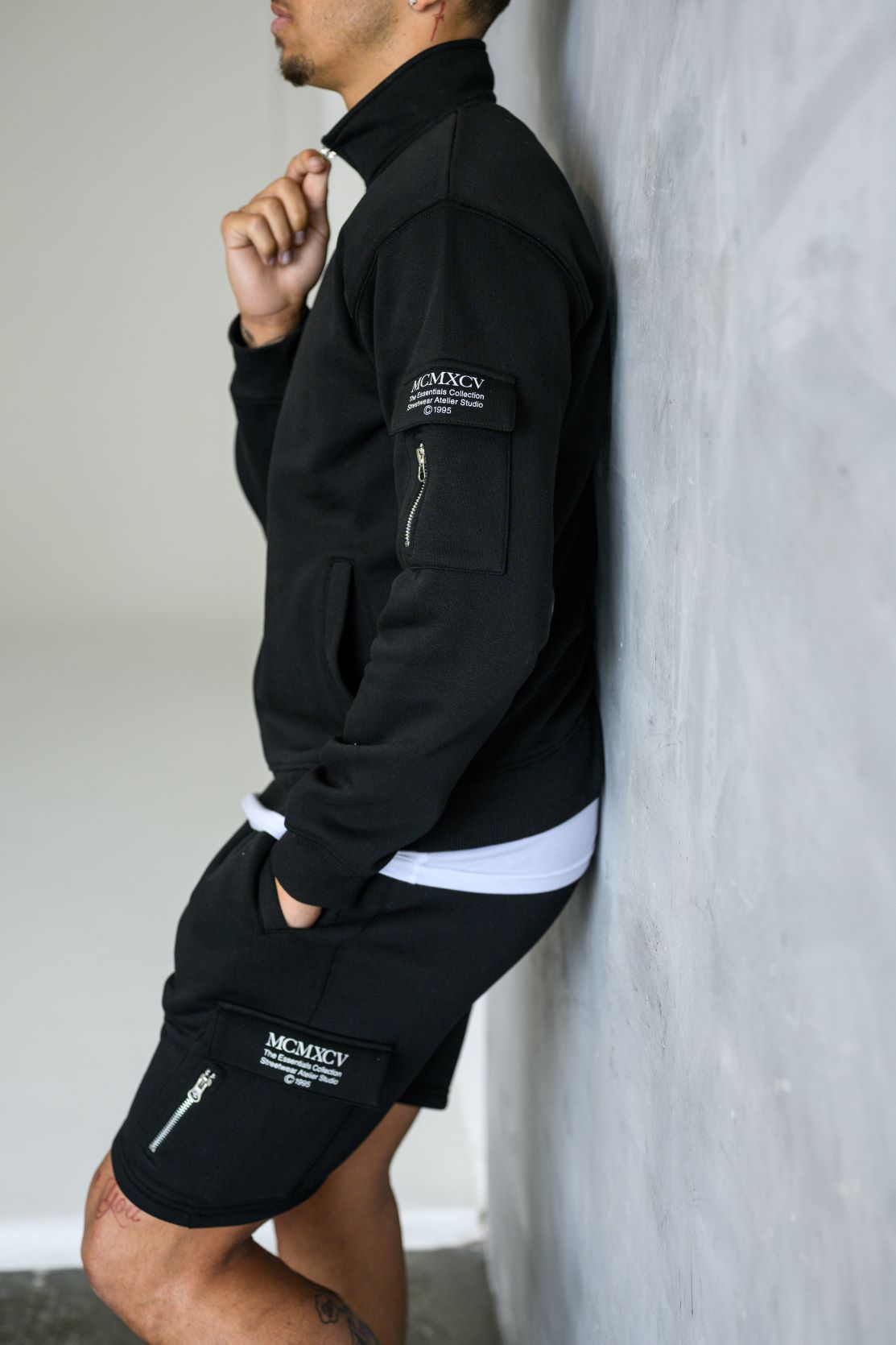 BOURNE 1/4 ZIP - BLACK