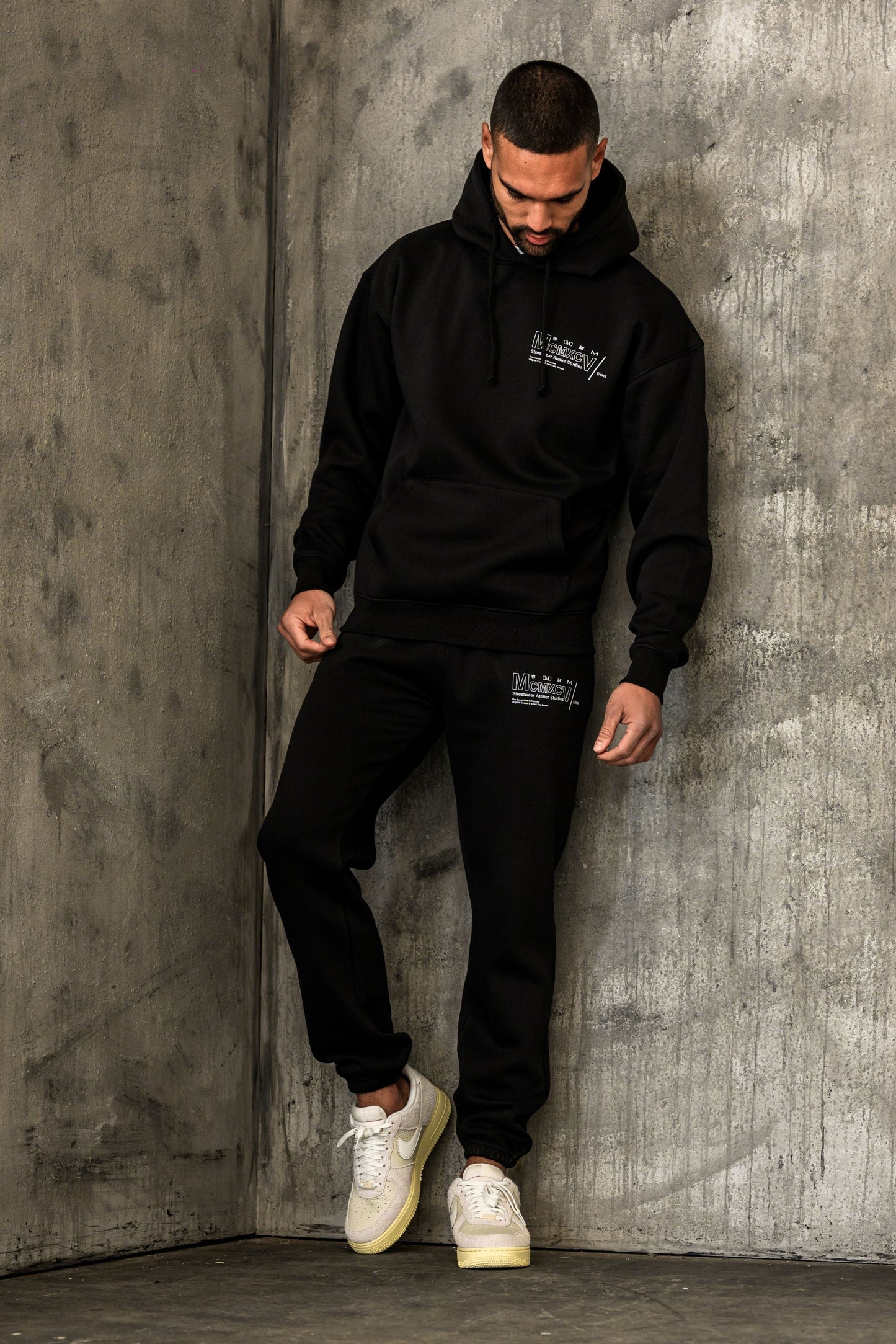 COBRA HOODIE - BLACK