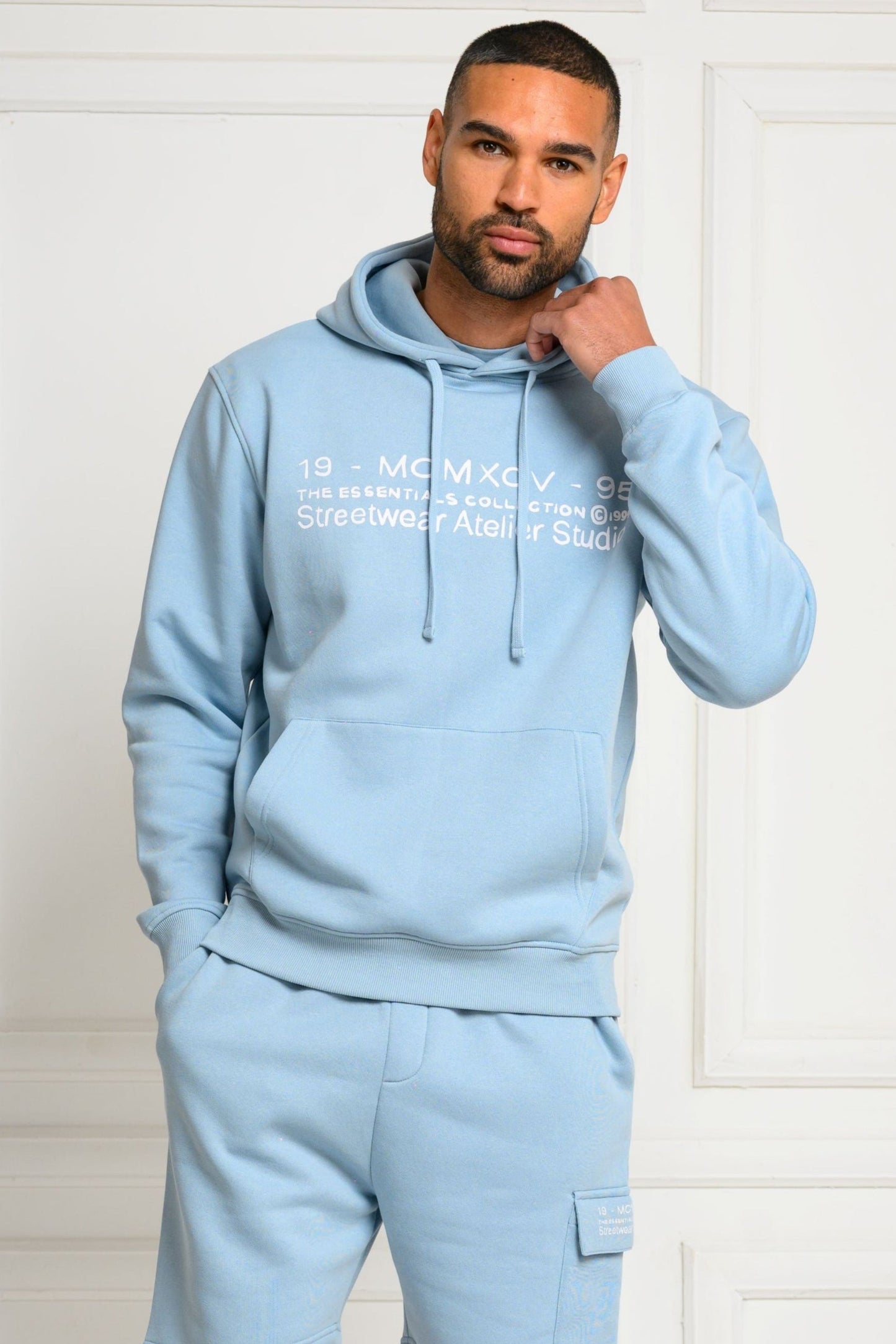 COLE FLEECE SHORT - SKY