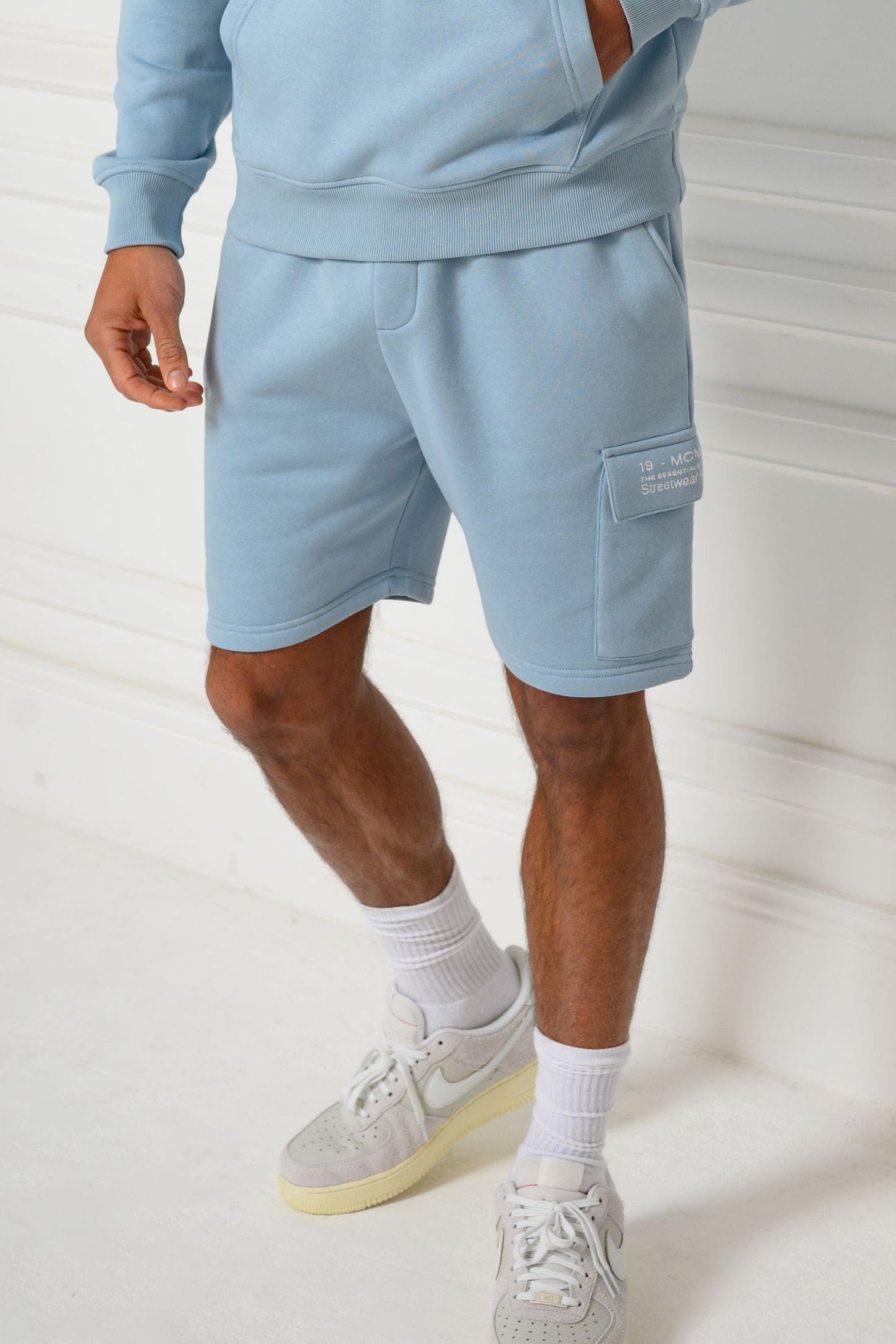 COLE FLEECE SHORT - SKY