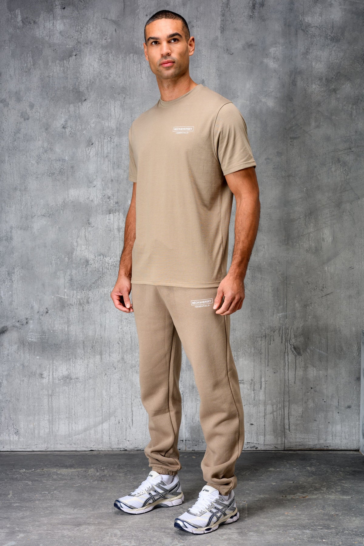 ESSENTIALS HOODY TEE & JOGGER SET - STONE
