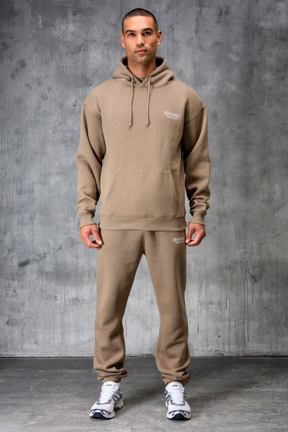 ESSENTIALS HOODY TEE & JOGGER SET - STONE