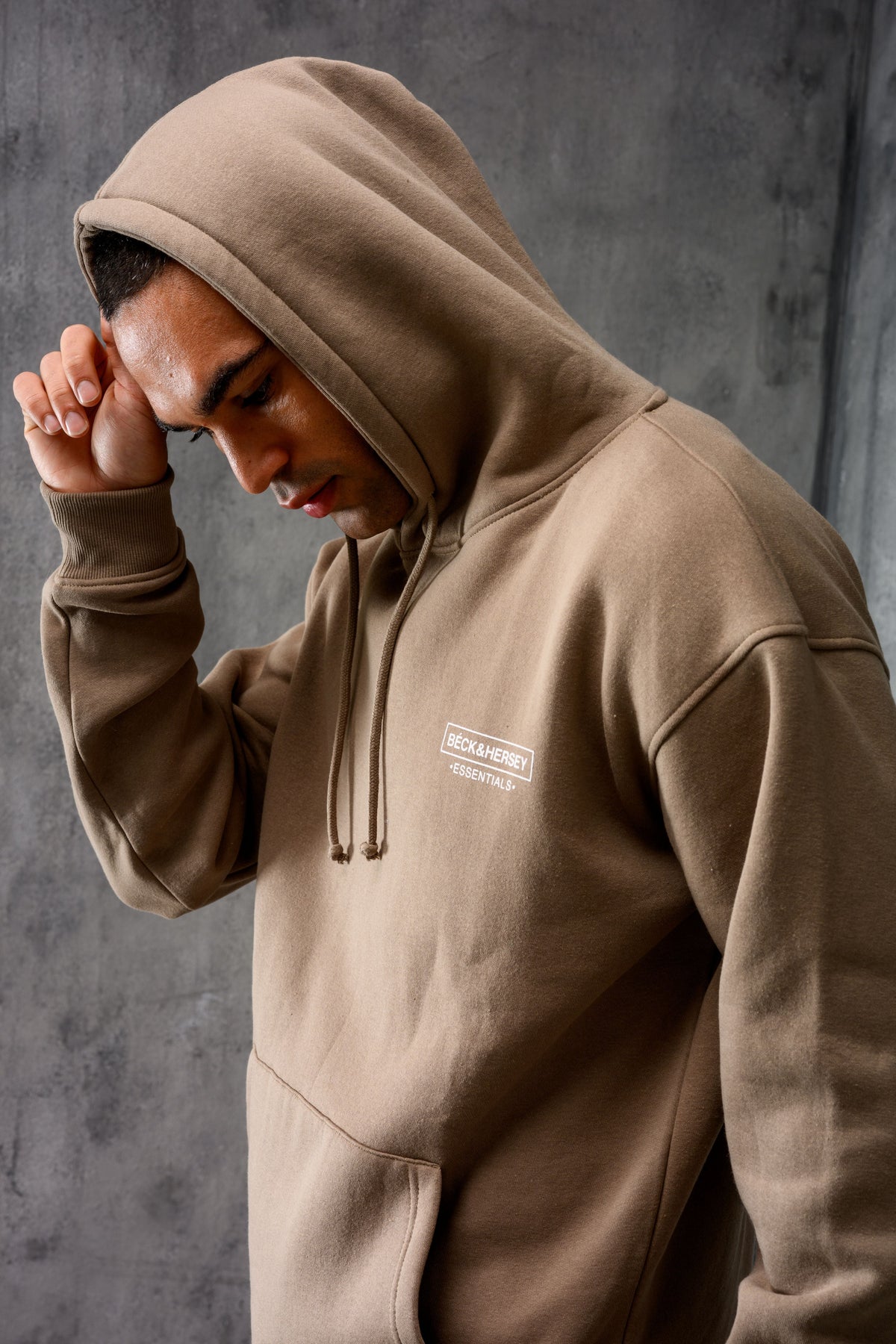 ESSENTIALS HOODY TEE & JOGGER SET - STONE