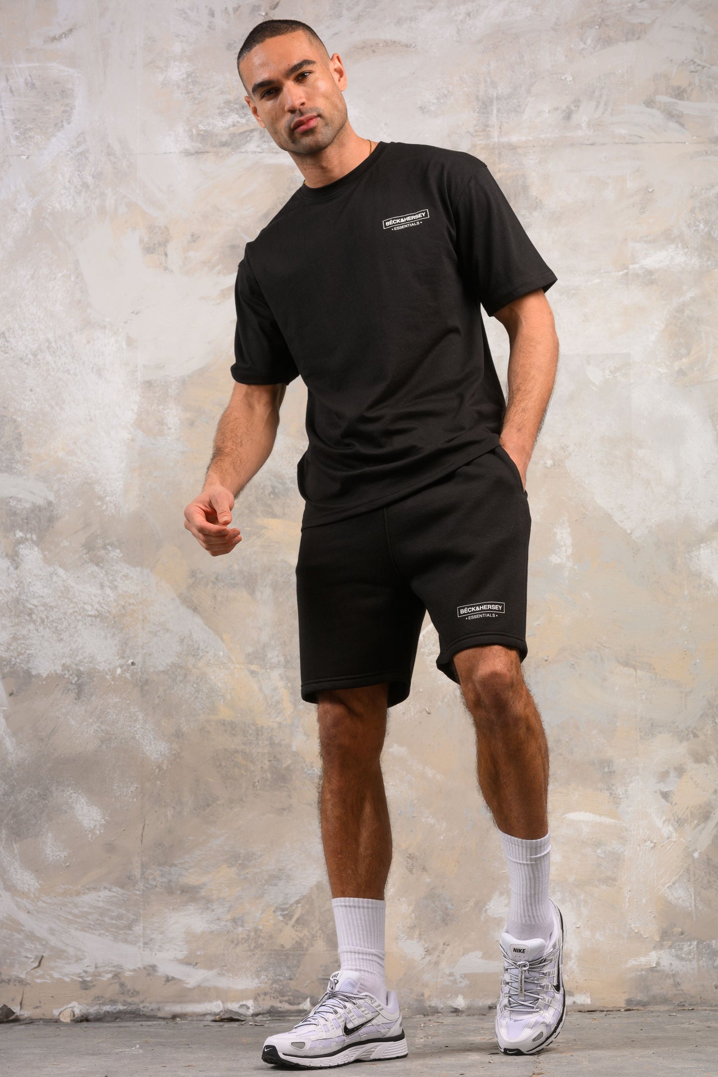 ESSENTIALS HOODY TEE & SHORT SET - BLACK