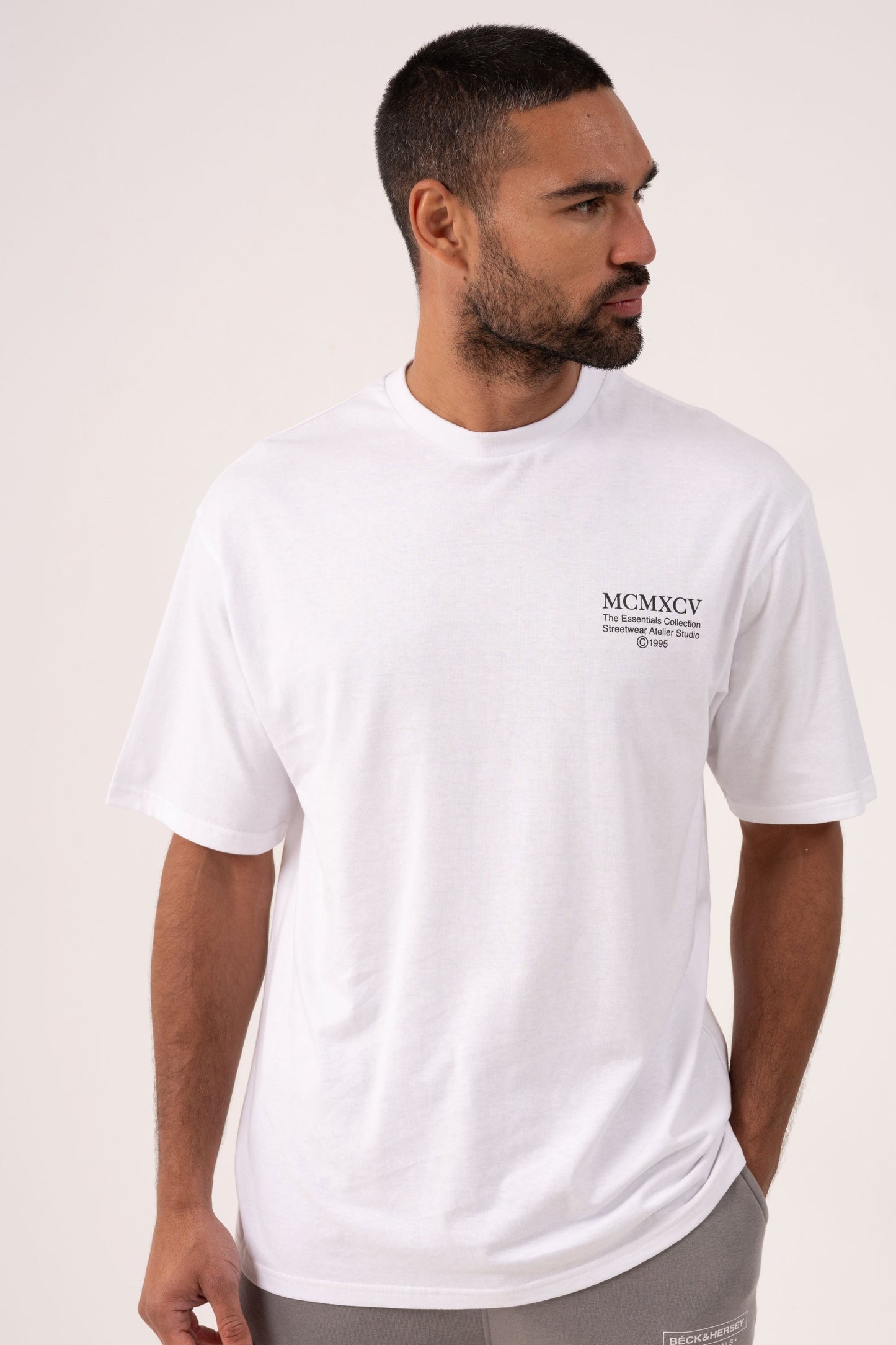 ESSENTIAL T-SHIRT - WHITE