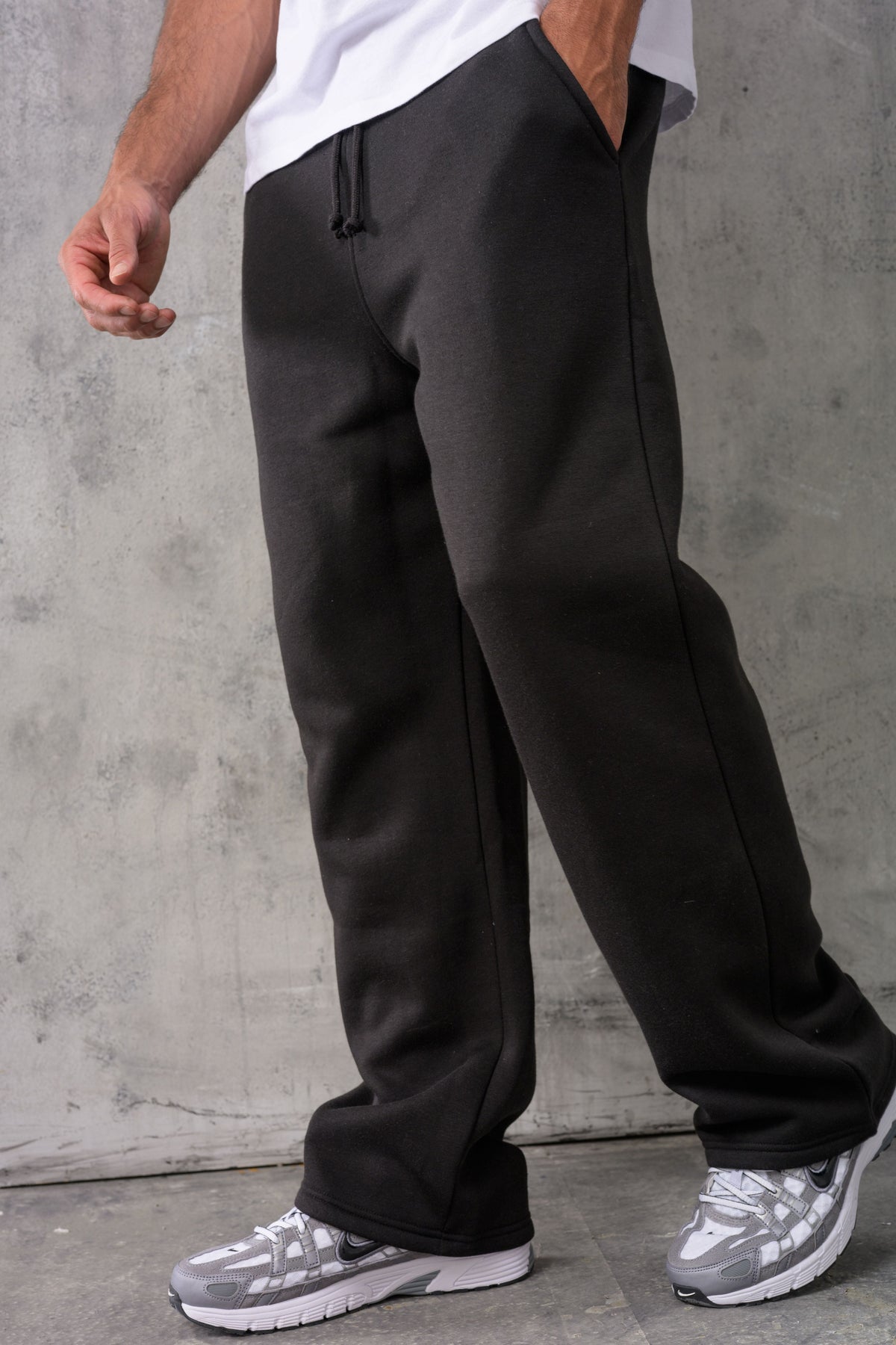 FELIX (UNBRANDED) OPEN HEM JOGGERS - BLACK