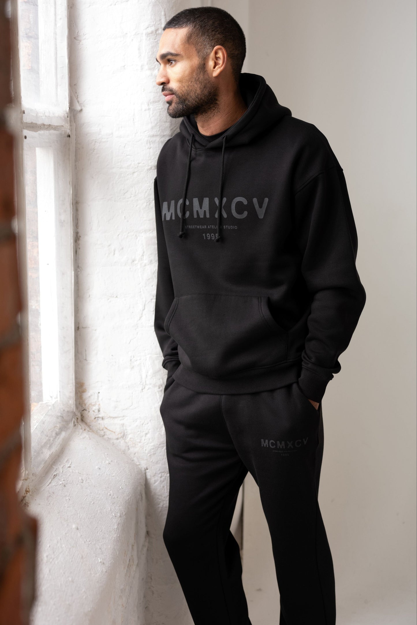 GAMBIT TRACKSUIT - BLACK