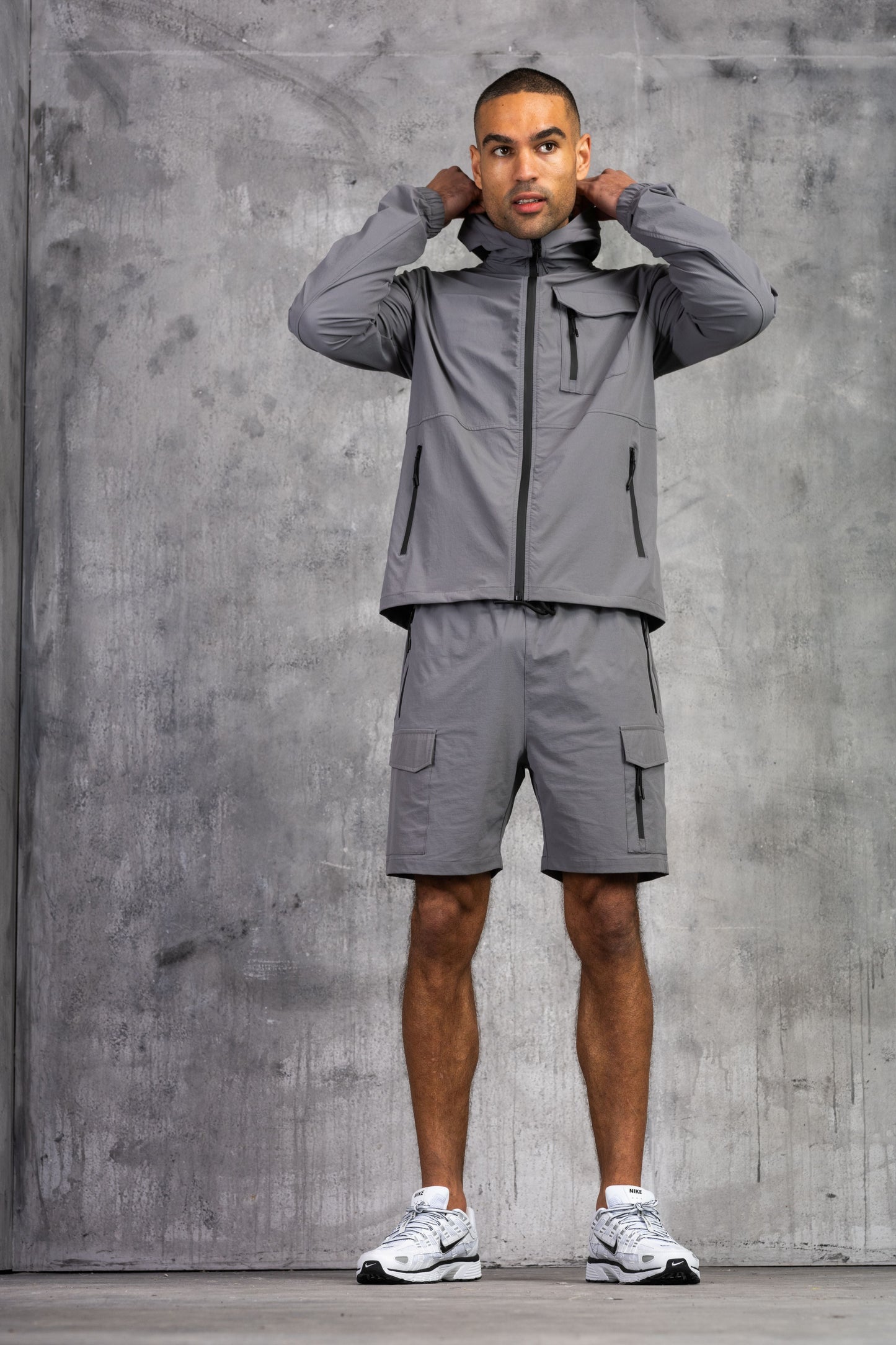 JETSTAR SHORT - MID GREY