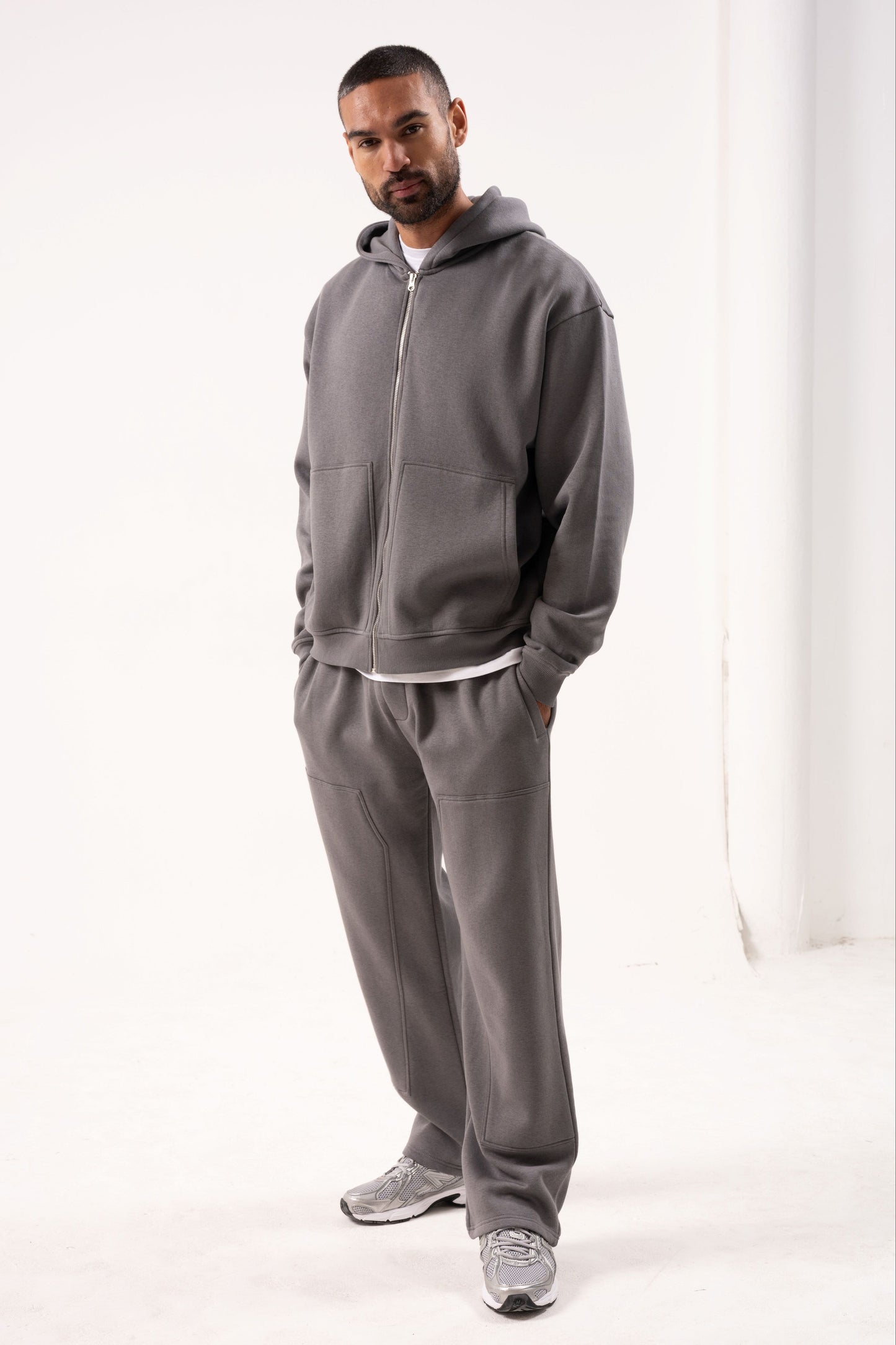 ORION CARPENTER OPEN HEM TRACKSUIT - CHARCOAL