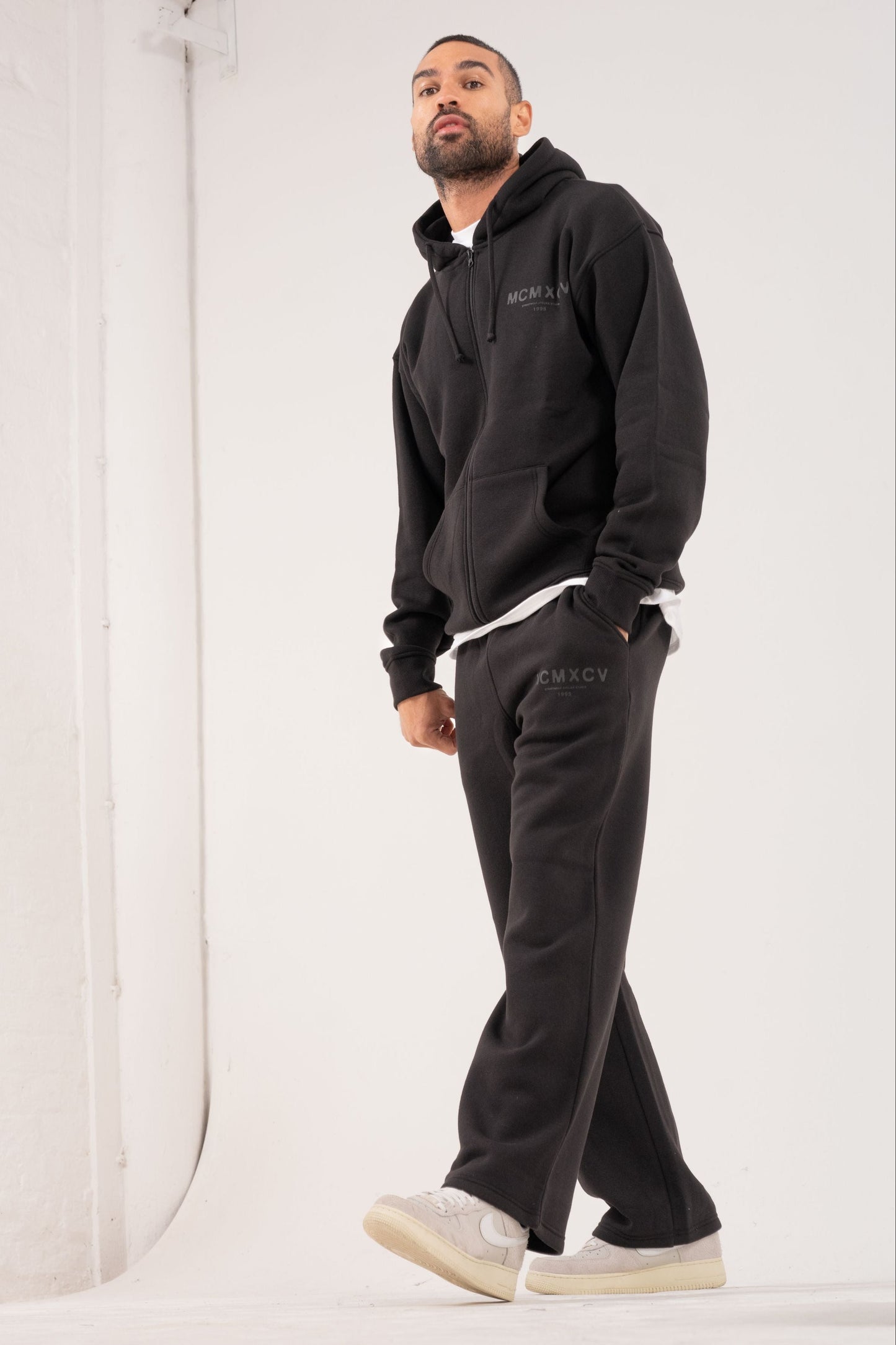 ZEUS OPEN HEM FULL ZIP TRACKSUIT - BLACK
