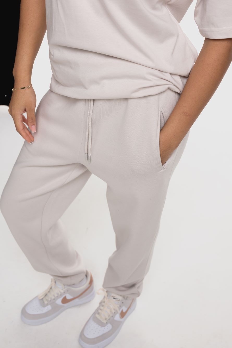 LOUNGE JOGGER - OFF WHITE